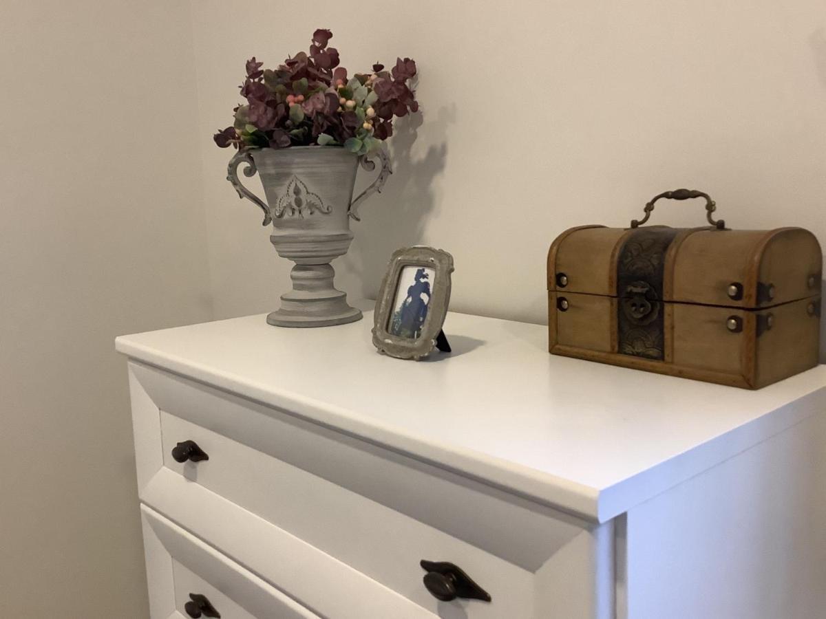 Ezuest Boroka Apartman Eger Bagian luar foto