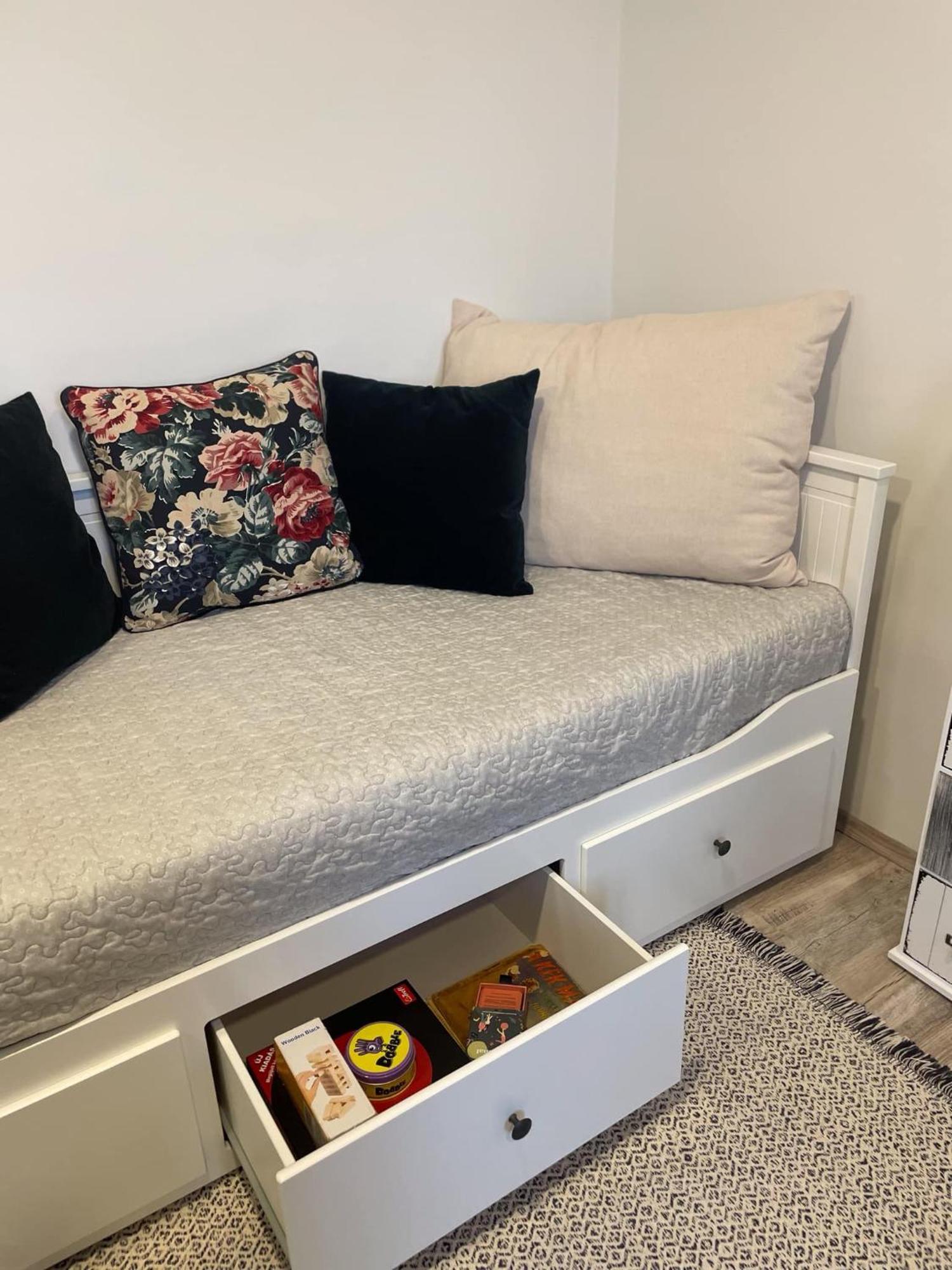 Ezuest Boroka Apartman Eger Bagian luar foto